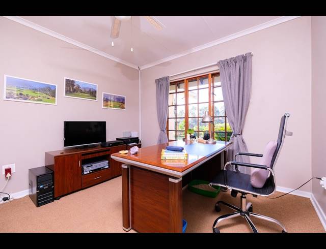 3 BEDROOM HOUSE FOR SALE IN WORLDS VIEW